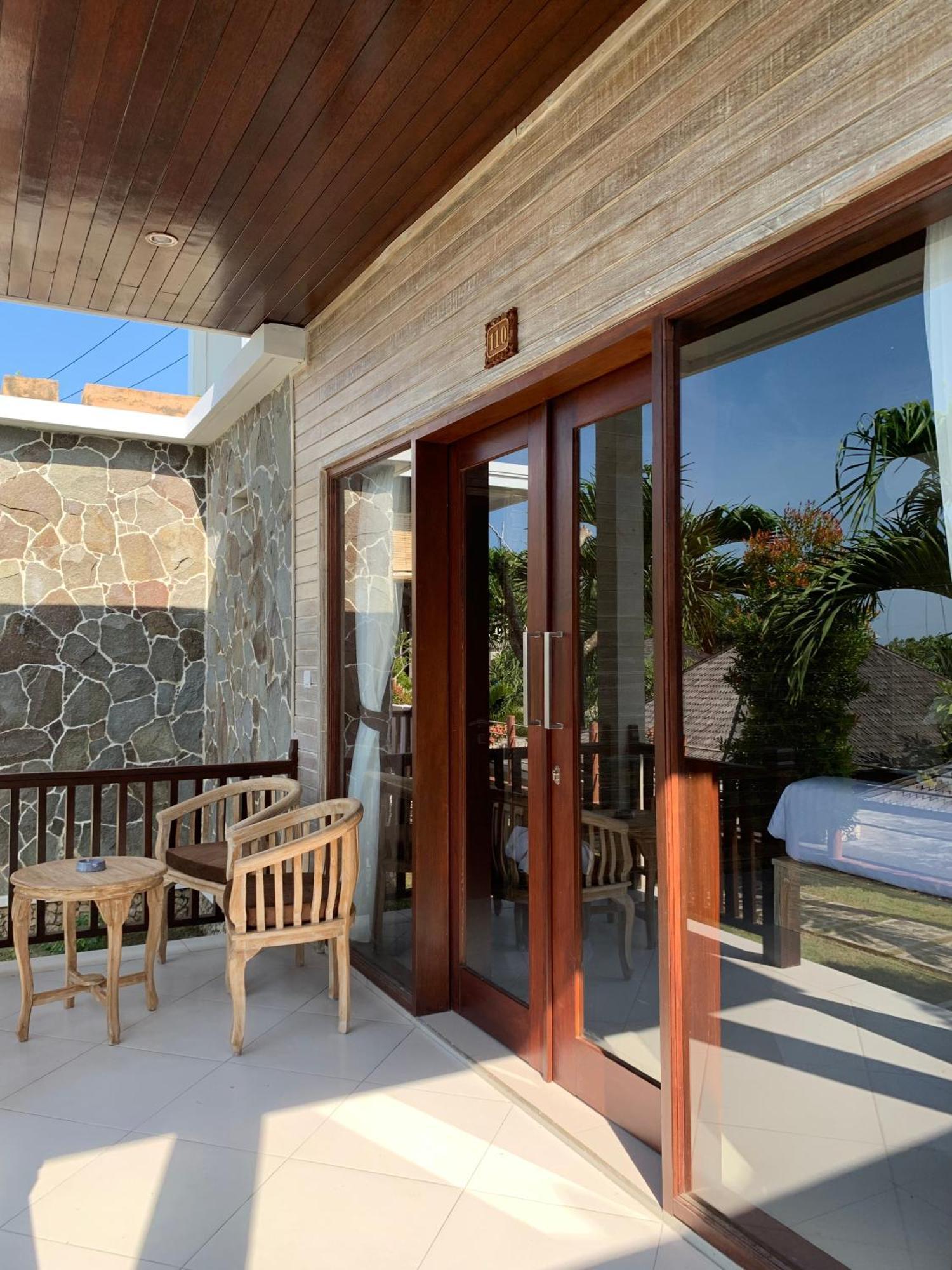 Jenggala Hill Hotel Nusa Lembongan  Exterior photo