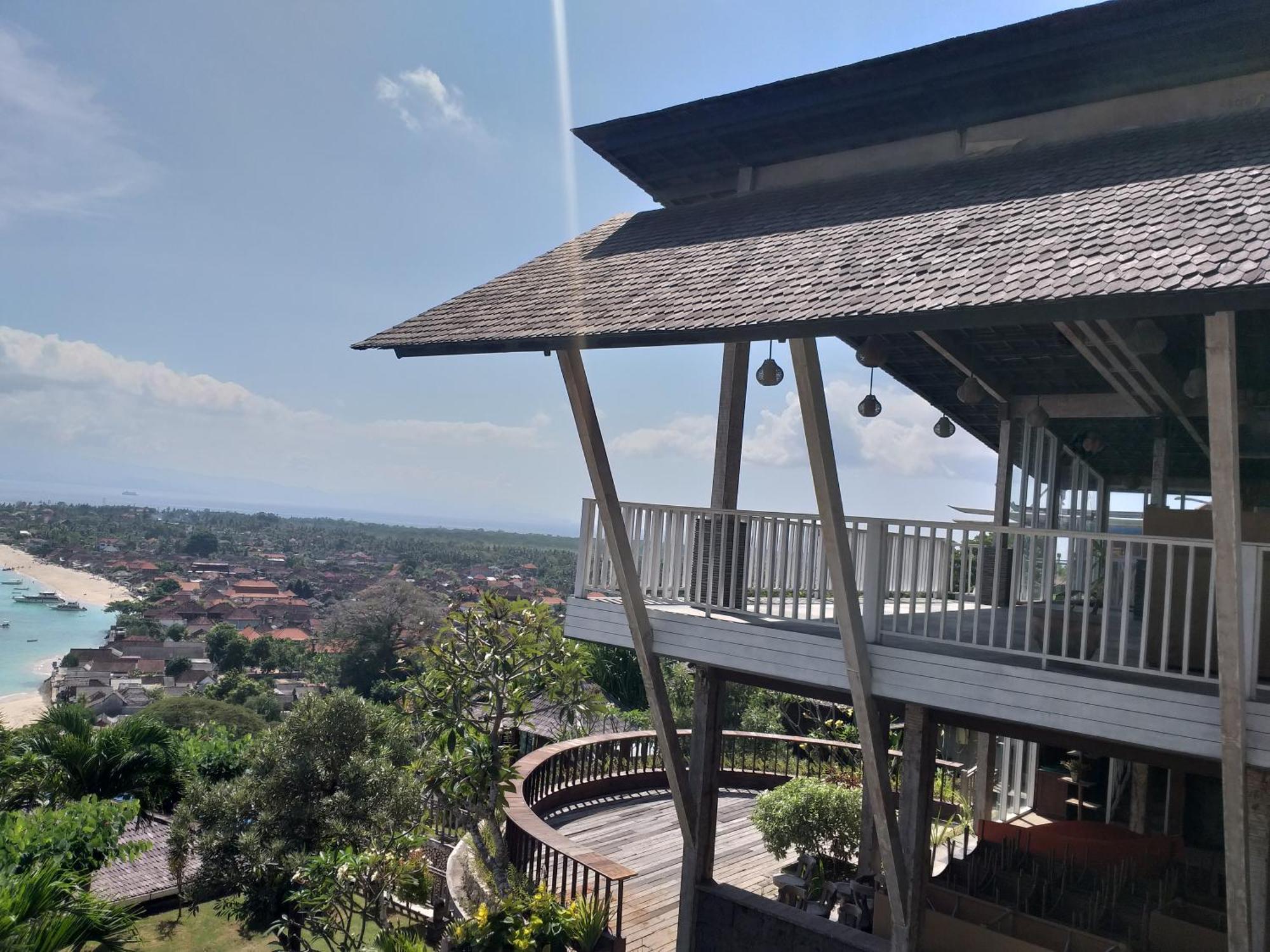 Jenggala Hill Hotel Nusa Lembongan  Exterior photo