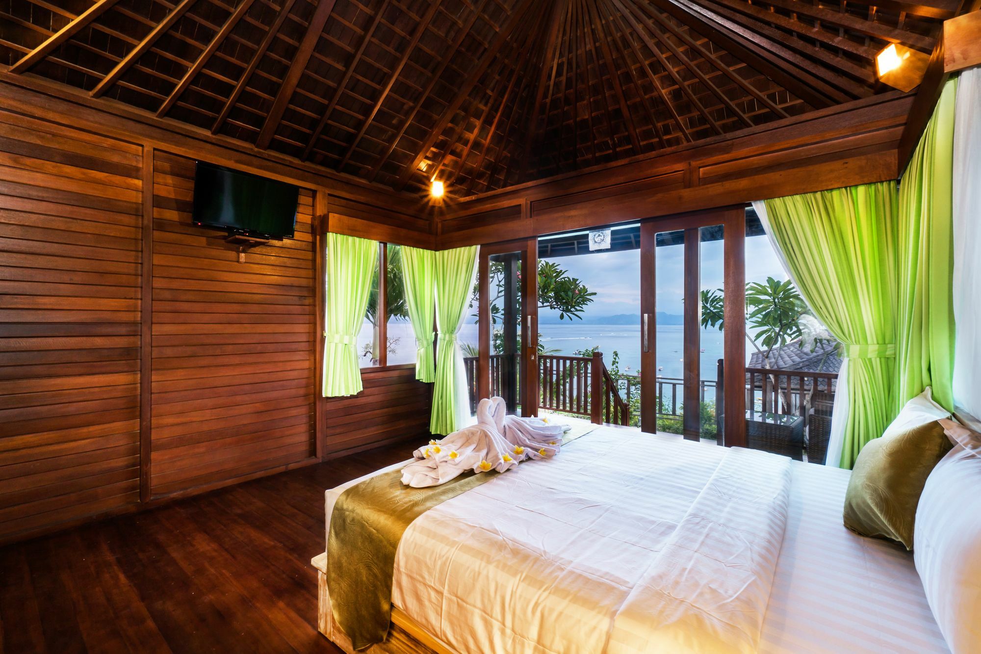 Jenggala Hill Hotel Nusa Lembongan  Exterior photo