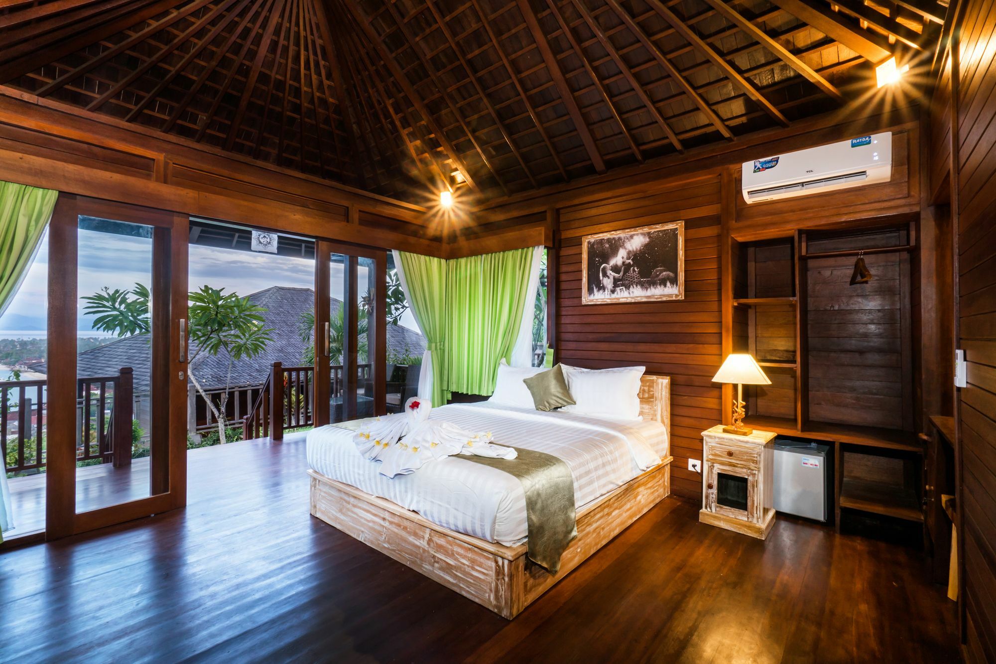 Jenggala Hill Hotel Nusa Lembongan  Exterior photo