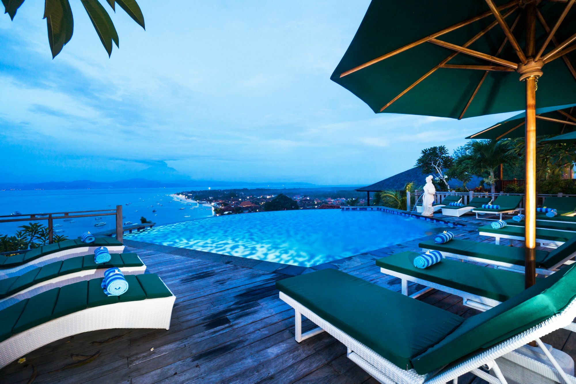 Jenggala Hill Hotel Nusa Lembongan  Exterior photo