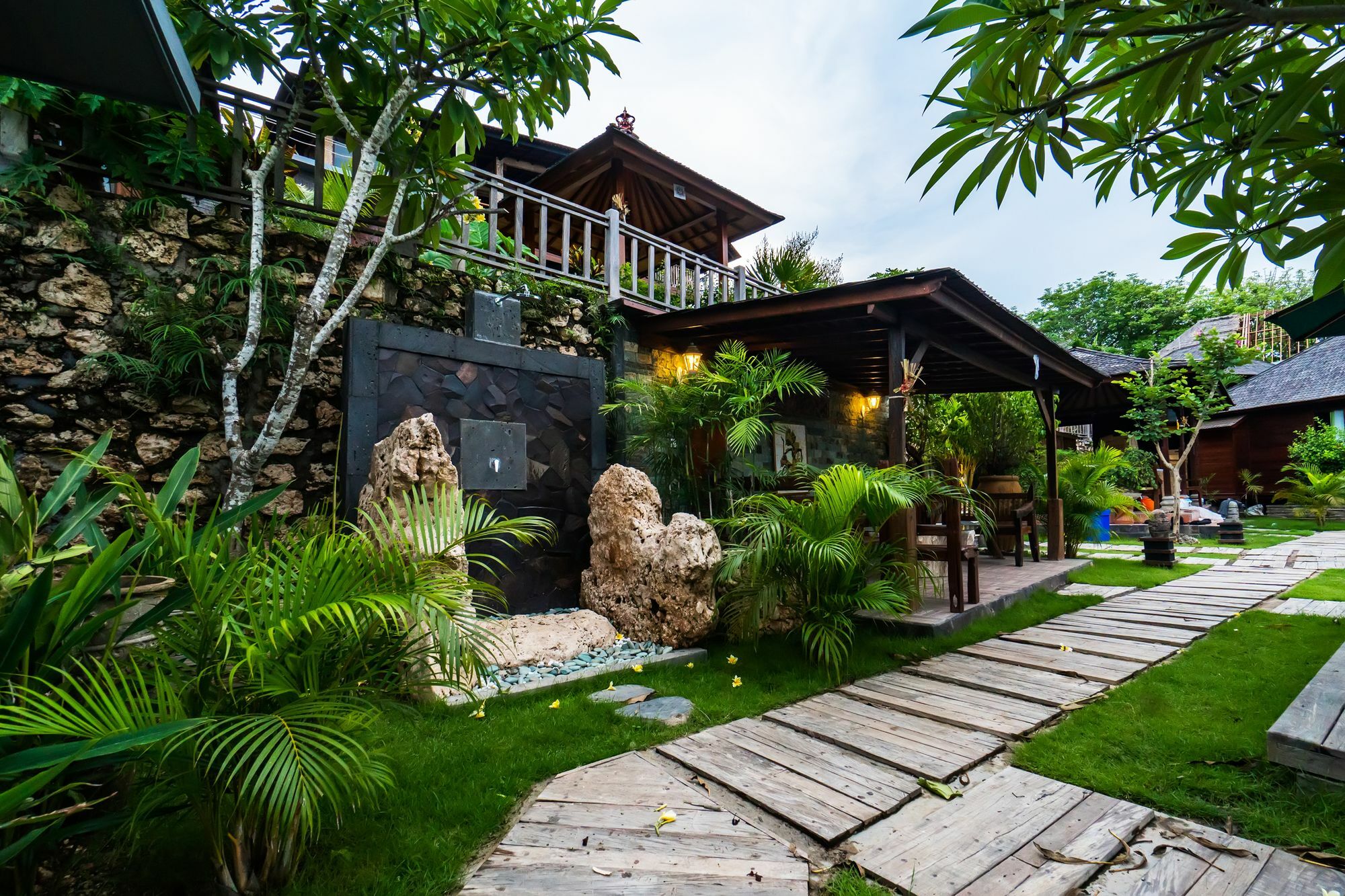 Jenggala Hill Hotel Nusa Lembongan  Exterior photo